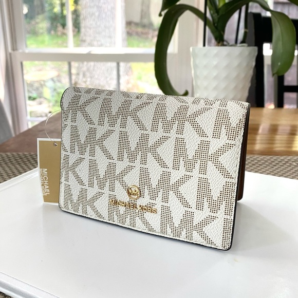 NWT authentic MK monogram billfold wallet vanilla - Picture 2 of 6